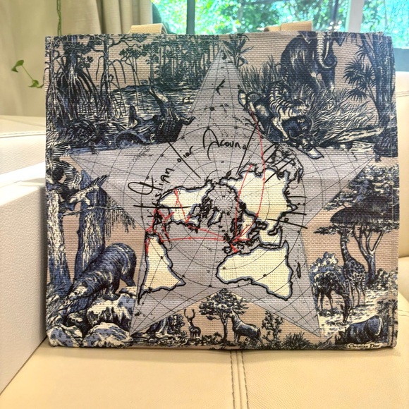 Dior Around The World Tote + Holiday Cracker w/ Miss Dior perfume + Lipstick 999 - Picture 5 of 13